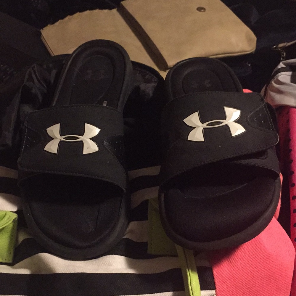 Under amour flip flops